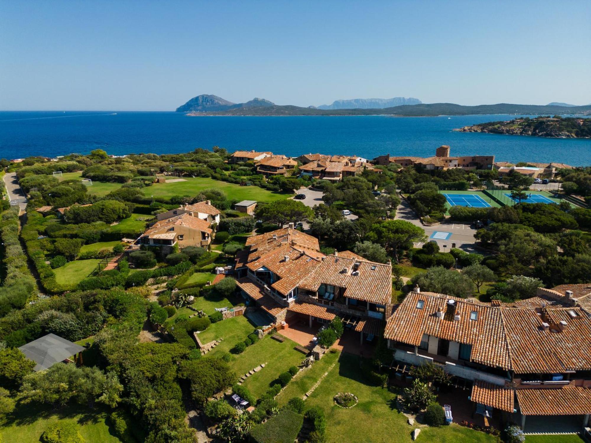 Splendido Appartamento Vista Mare ポルト・ロトンド エクステリア 写真